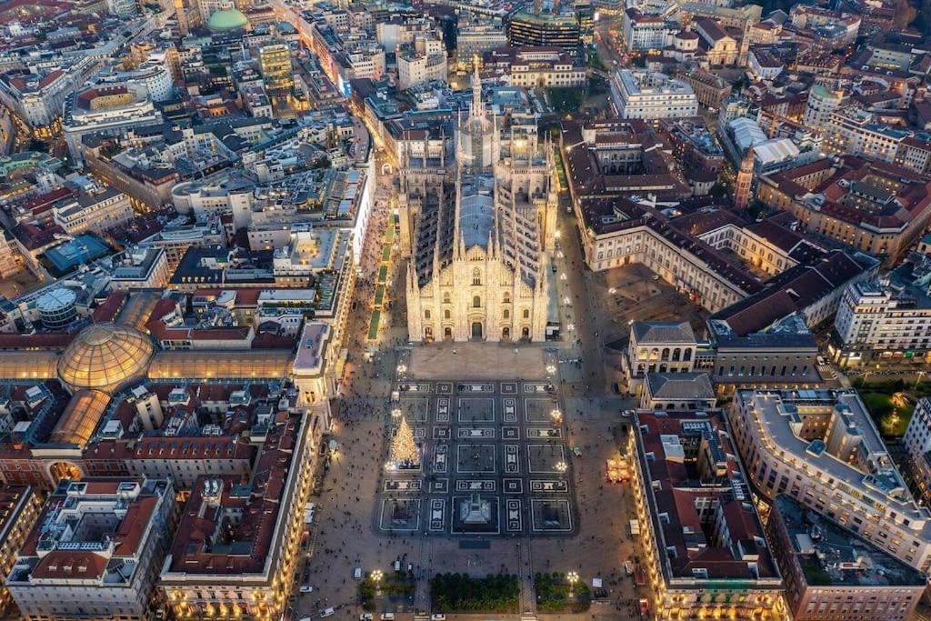 Duomo 10 Min Luxury • Terrazzo • Wi-Fi • Netflix Apartment Milan Exterior photo